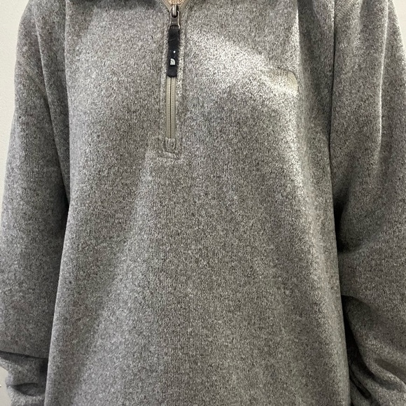 Gray Men’s The North Face Pullover - Picture 2 of 2